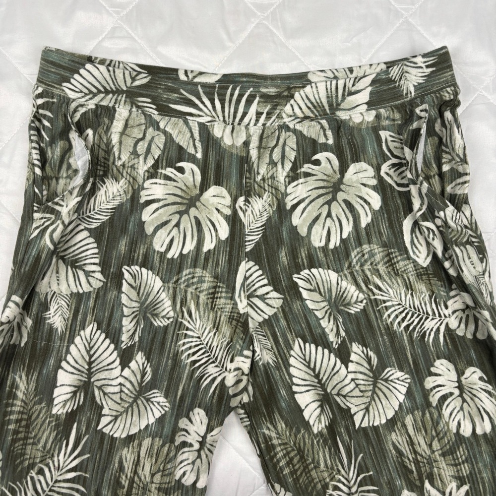 D&Co Beach Tropical Palm Leaf Lounge Set Womens M/L Green Capri Pants Pockets - Picture 10 of 16